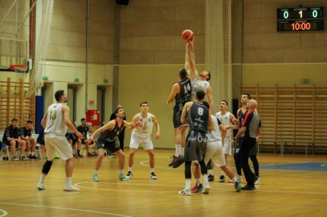 Felemás mérkőzéseket vívtak a Dávid Kornél Kosárlabda Akadémia csapatai